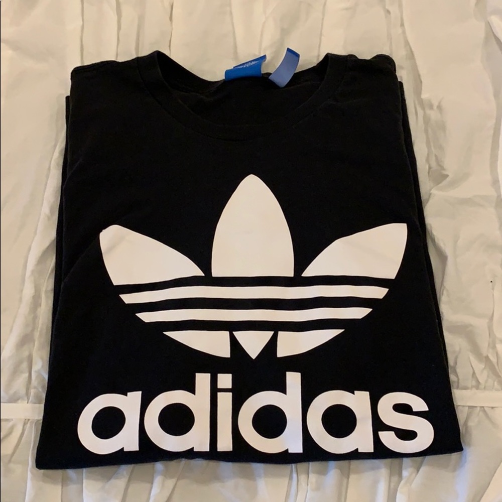 Men’s Adidas logo tee size large